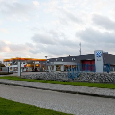 Afbeelding van "Autobedrijf Speerstra – Workum BV, SHELL tankstation"